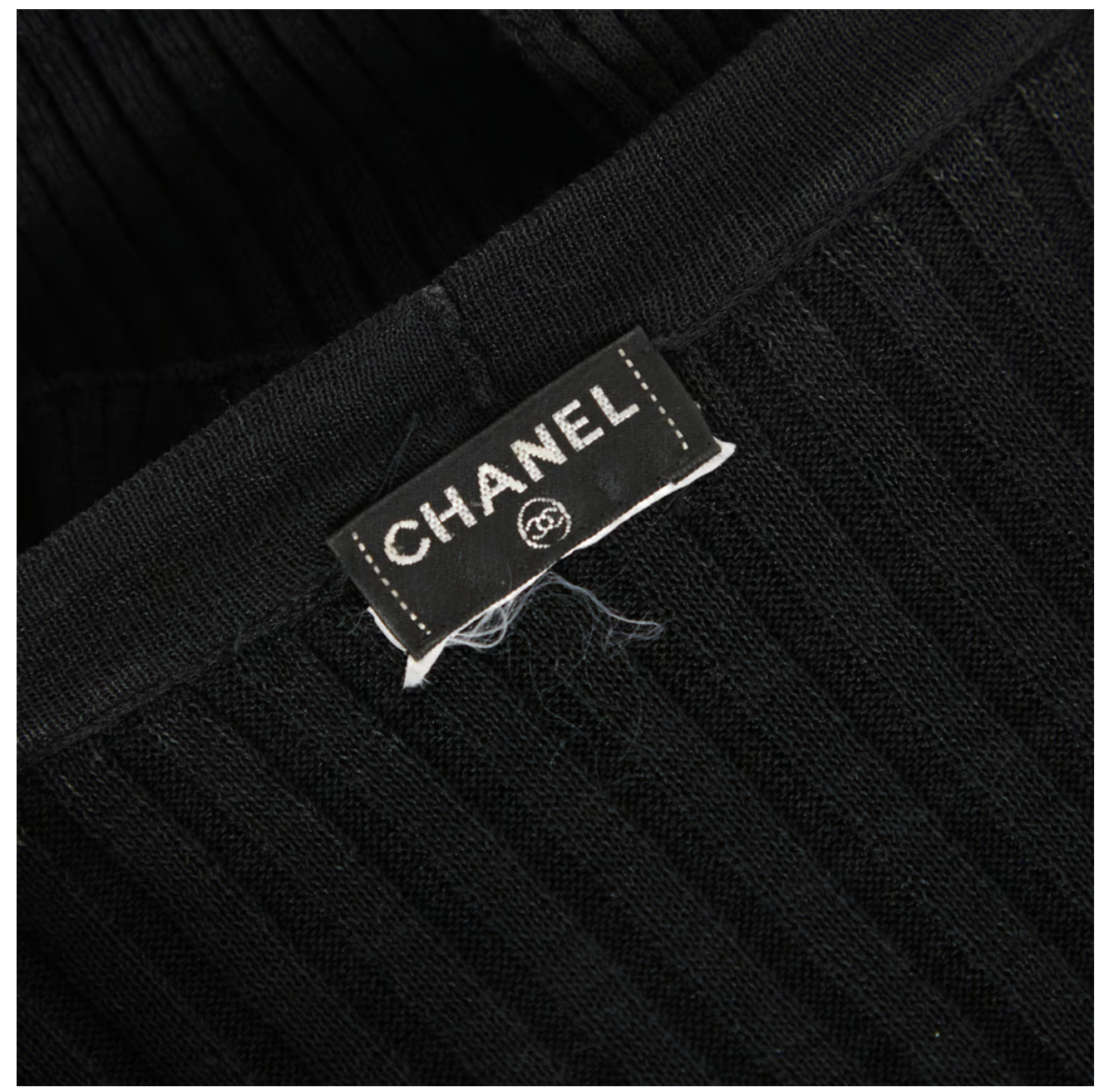 Chanel 2009 Ruffled long ribbed cardigan